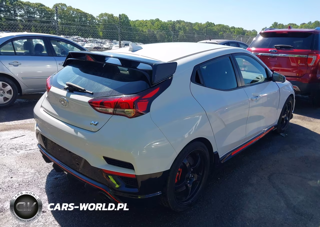 2020 Hyundai Veloster N VIN:KMHT36AH8LU003748 - 4