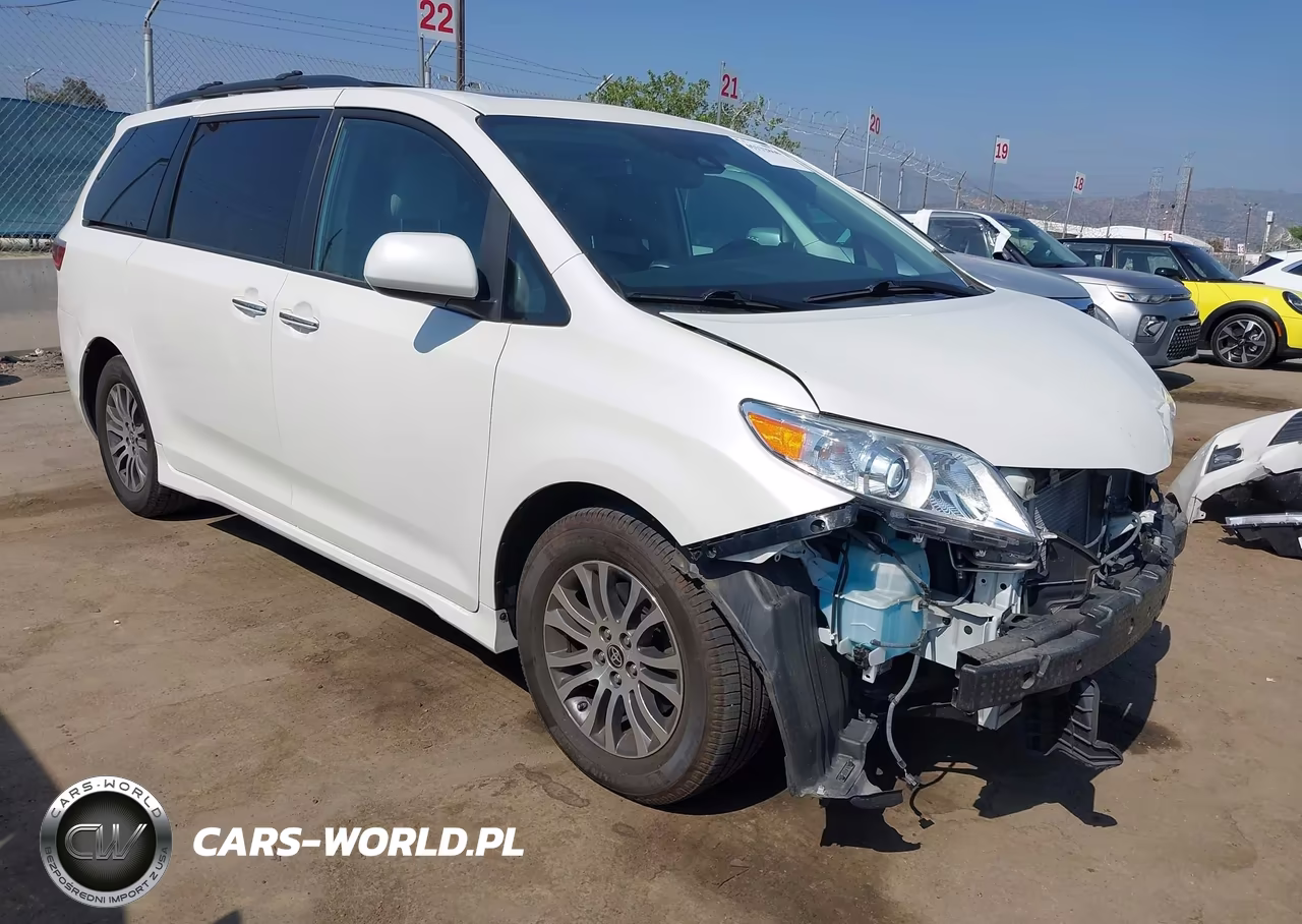 2020 Toyota Sienna Xle