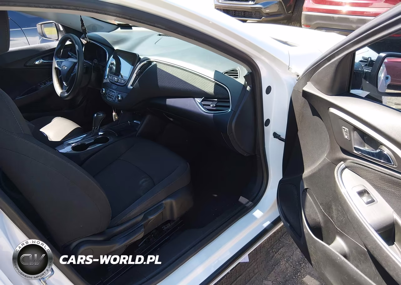 2019 Chevrolet Malibu Lt VIN:1G1ZD5ST3KF210777 - 5