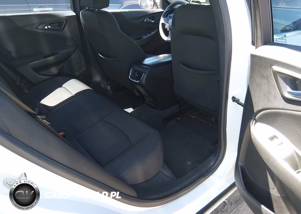2019 Chevrolet Malibu Lt VIN:1G1ZD5ST3KF210777 - 8