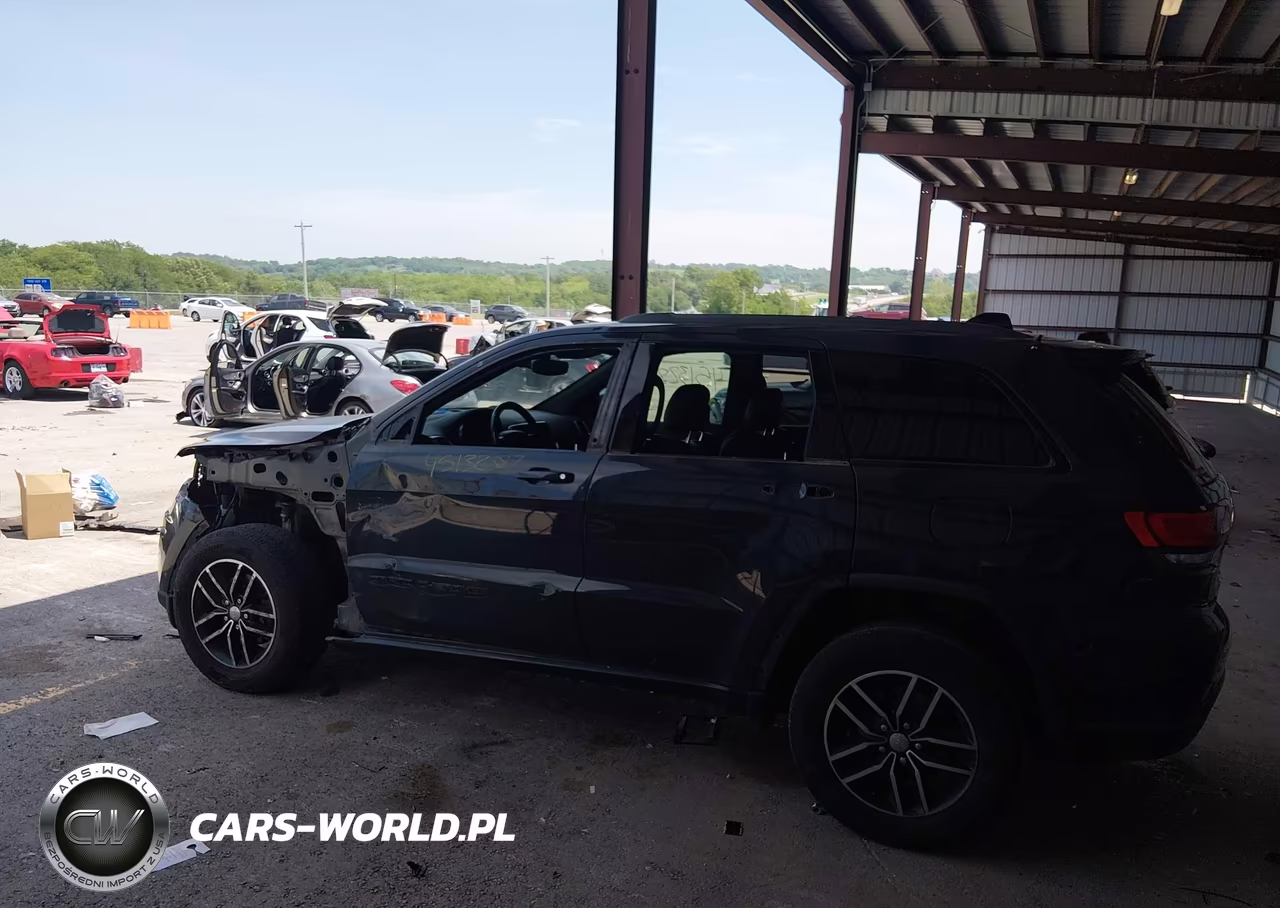 2018 Jeep Grand Cherokee Trailhawk 4X4 VIN:1C4RJFLG5JC268588 - 15