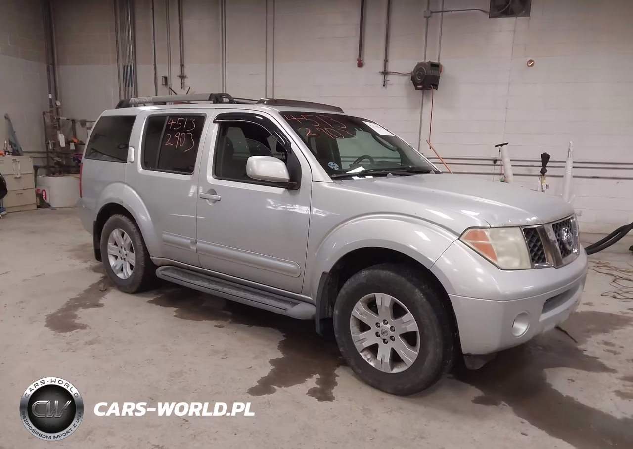 2005 Nissan Pathfinder Le