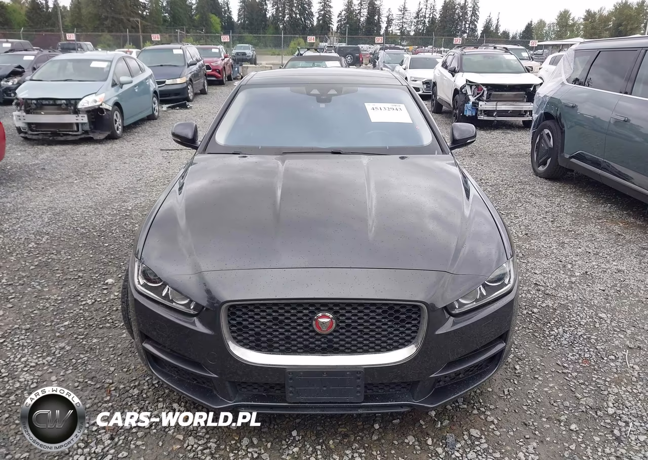 2018 Jaguar Xe 25T Premium VIN:SAJAJ4FX5JCP19971 - 12