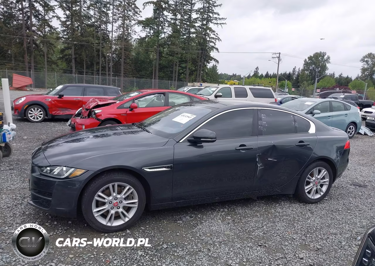2018 Jaguar Xe 25T Premium VIN:SAJAJ4FX5JCP19971 - 14