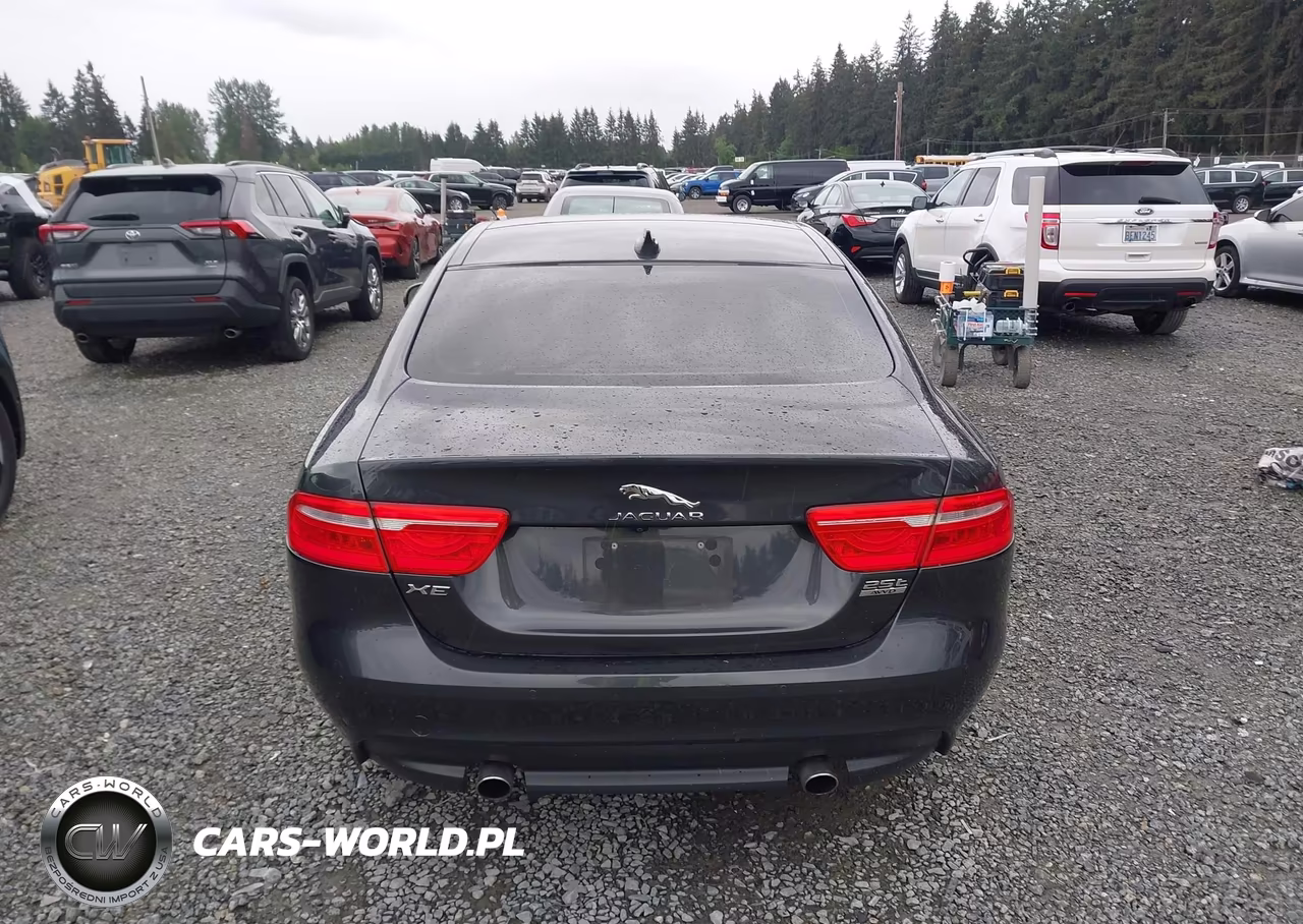 2018 Jaguar Xe 25T Premium VIN:SAJAJ4FX5JCP19971 - 16