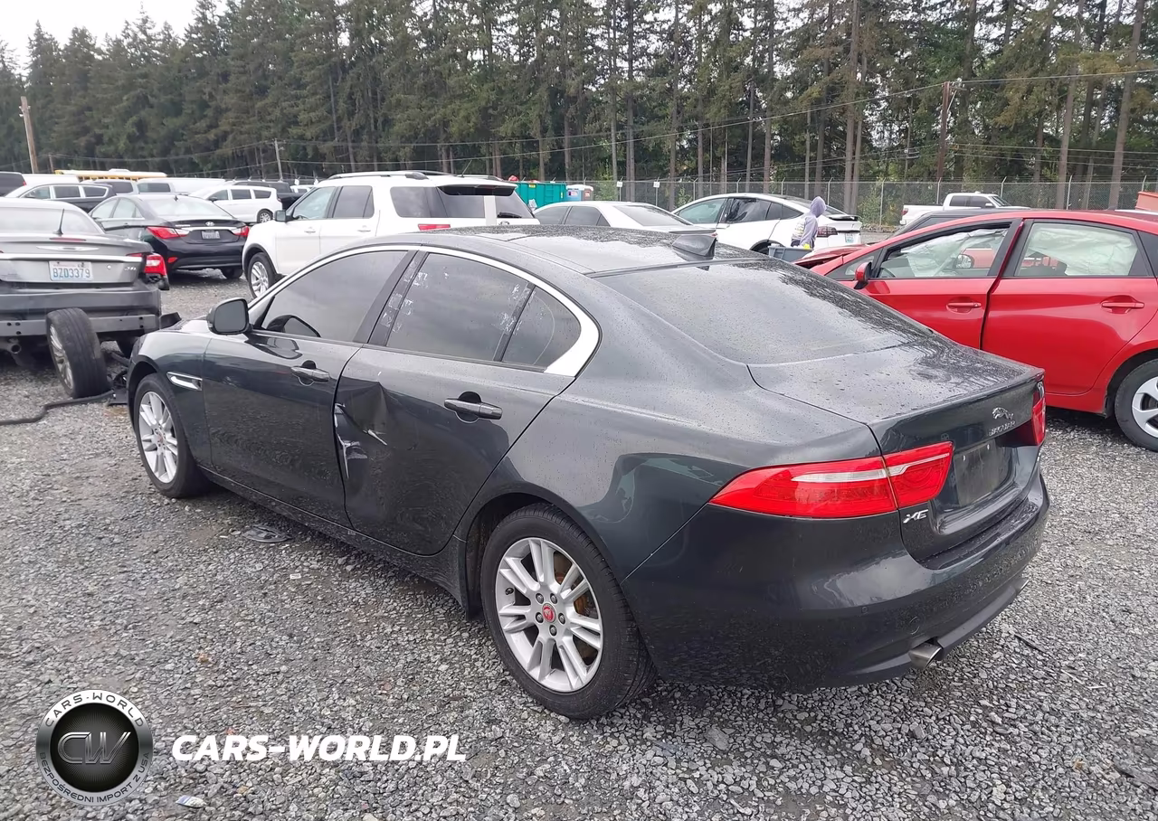 2018 Jaguar Xe 25T Premium VIN:SAJAJ4FX5JCP19971 - 3
