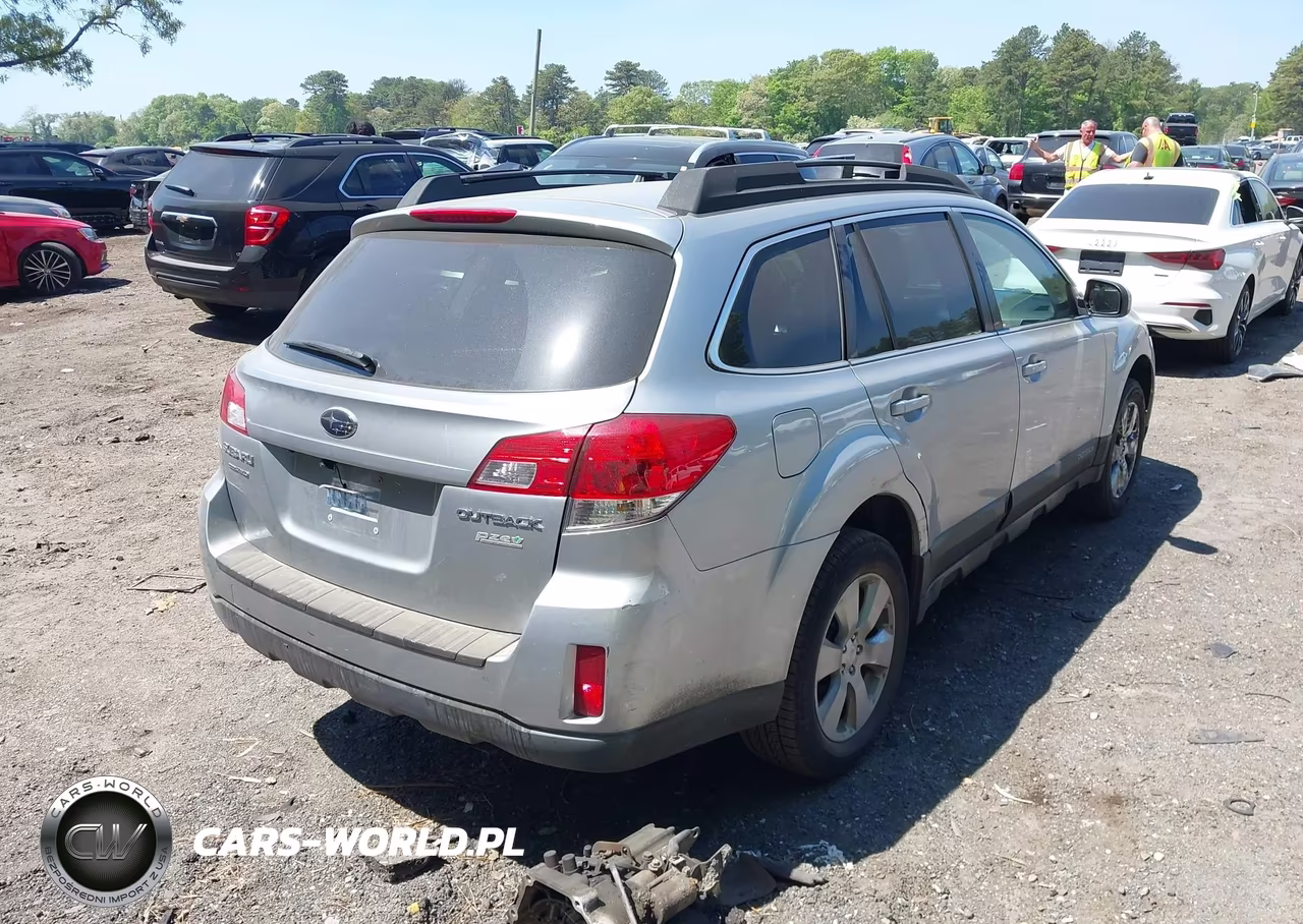 2012 Subaru Outback 2.5I Premium VIN:4S4BRBGC8C3290304 - 4