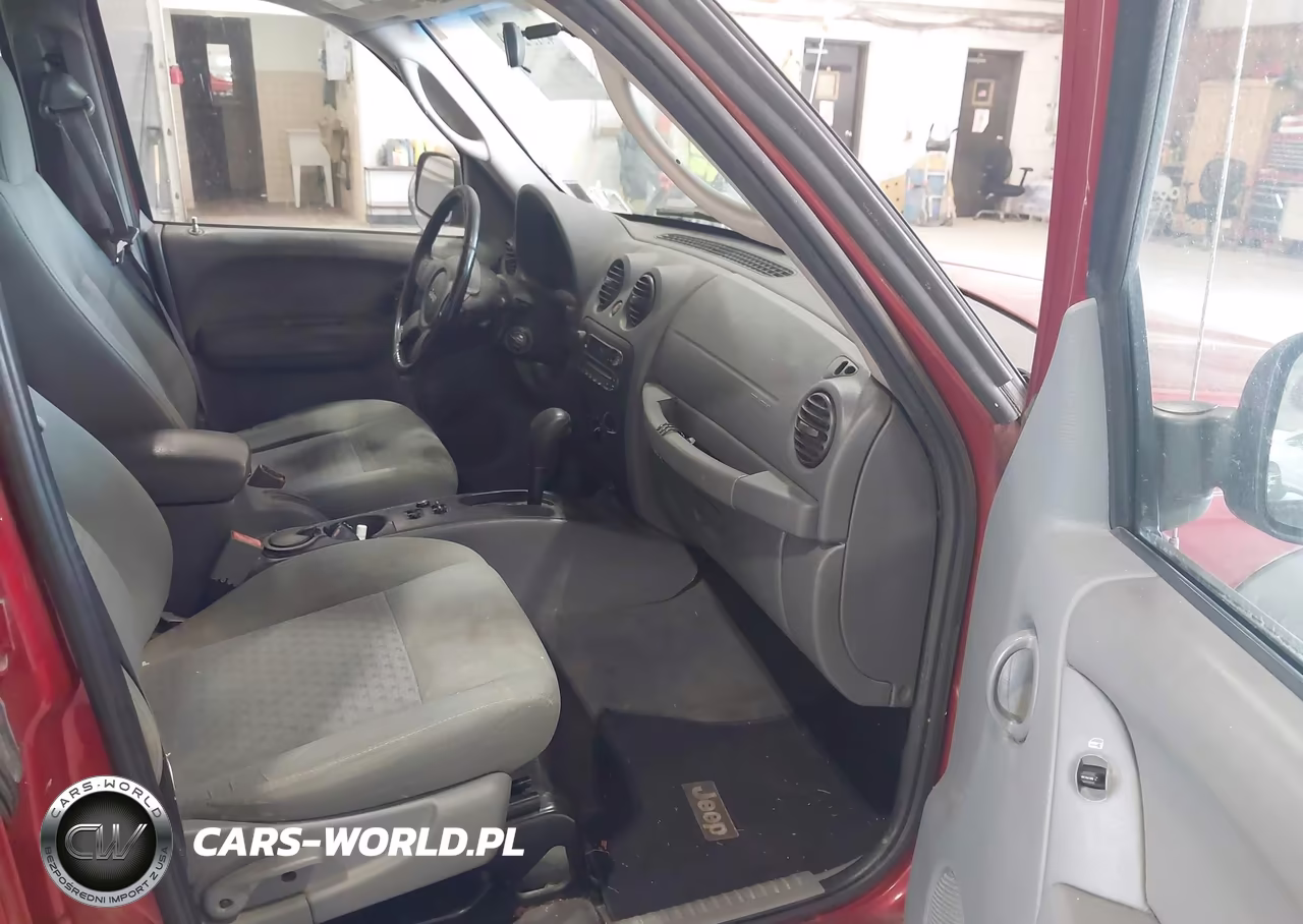 2005 Jeep Liberty Sport VIN:1J4GK48K05W694533 - 5