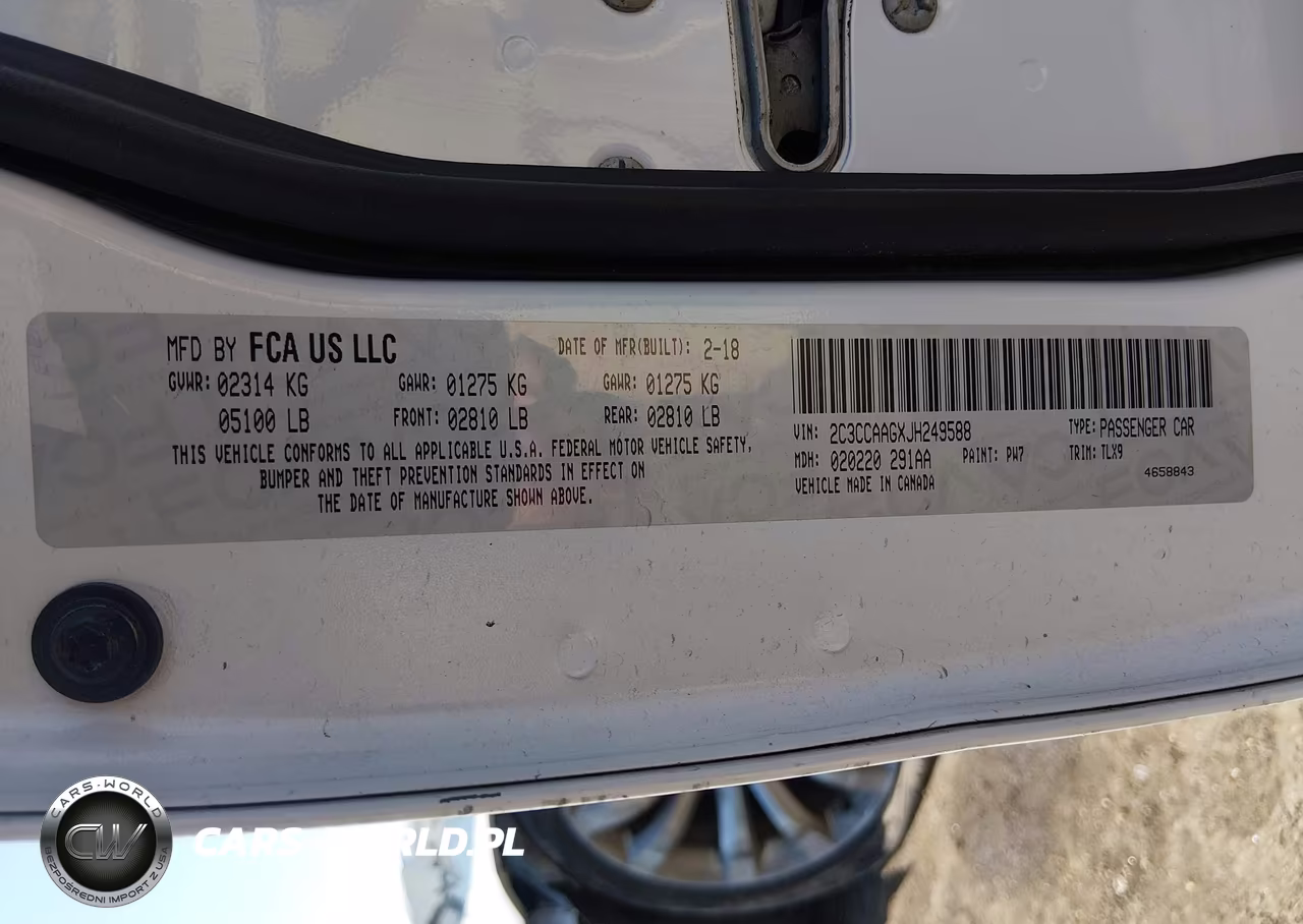 2018 Chrysler 300 Touring L VIN:2C3CCAAGXJH249588 - 9
