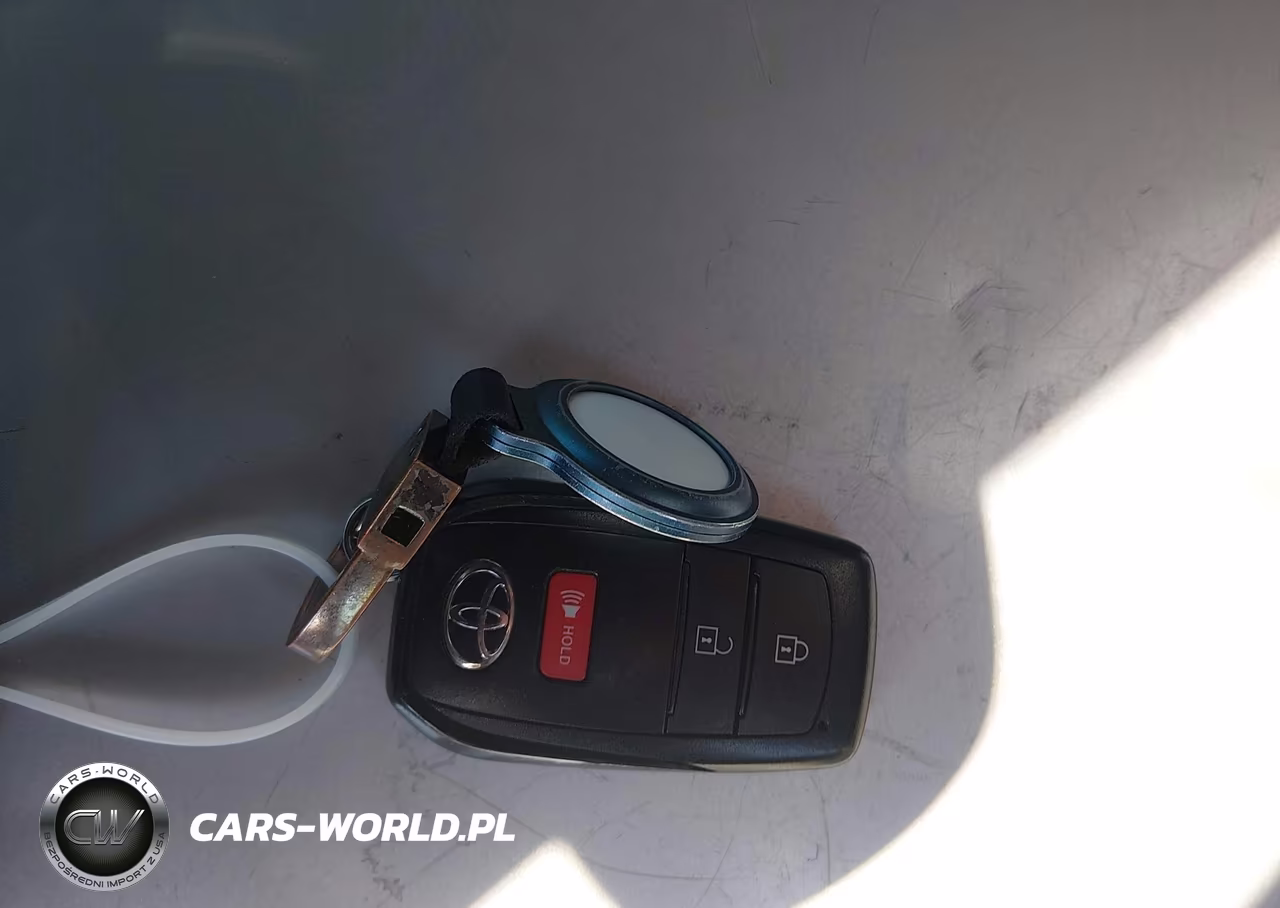 2025 Toyota Corolla Cross Hybrid Se VIN:7MUFBABGXSV076173 - 11