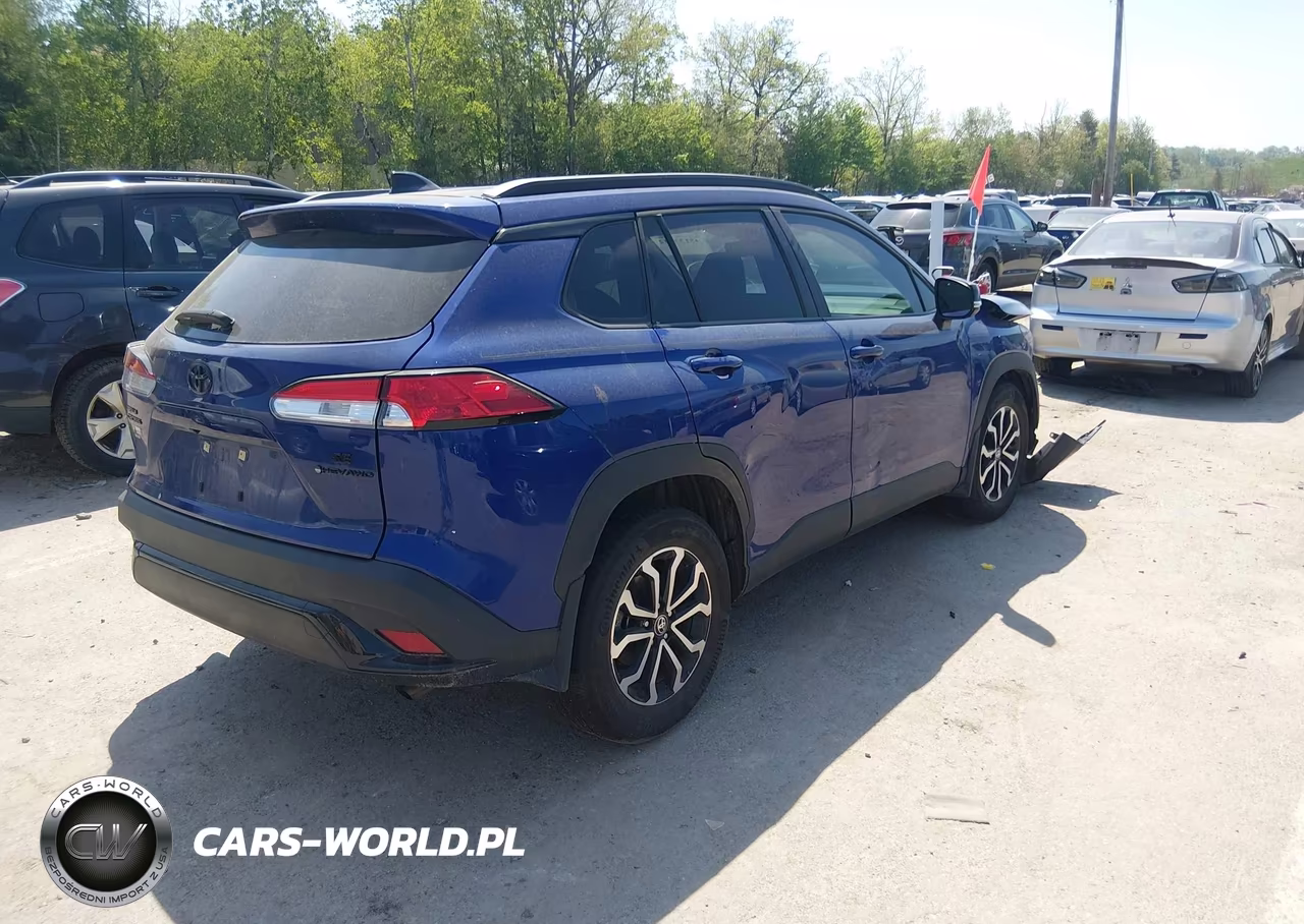 2025 Toyota Corolla Cross Hybrid Se VIN:7MUFBABGXSV076173 - 4