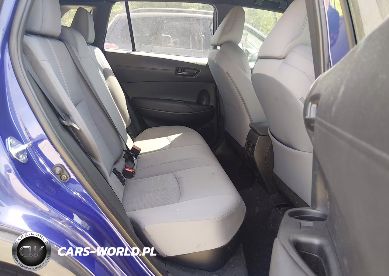 2025 Toyota Corolla Cross Hybrid Se VIN:7MUFBABGXSV076173 - 8