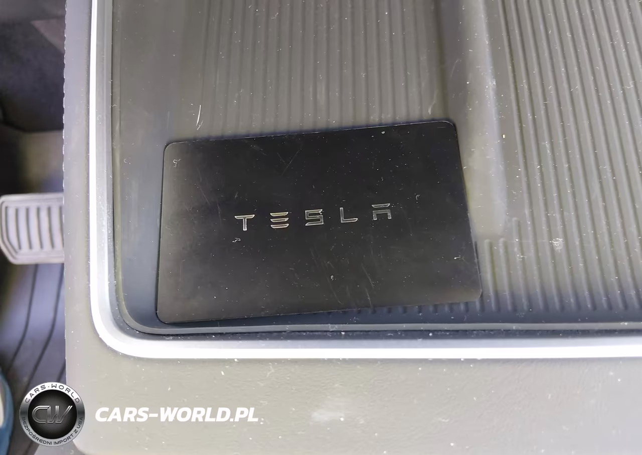 2026 Tesla Model Y All-Wheel Drive-Long Range Launch Series-Premium All-Wheel Drive VIN:7SAYGDEE8TF605399 - 11