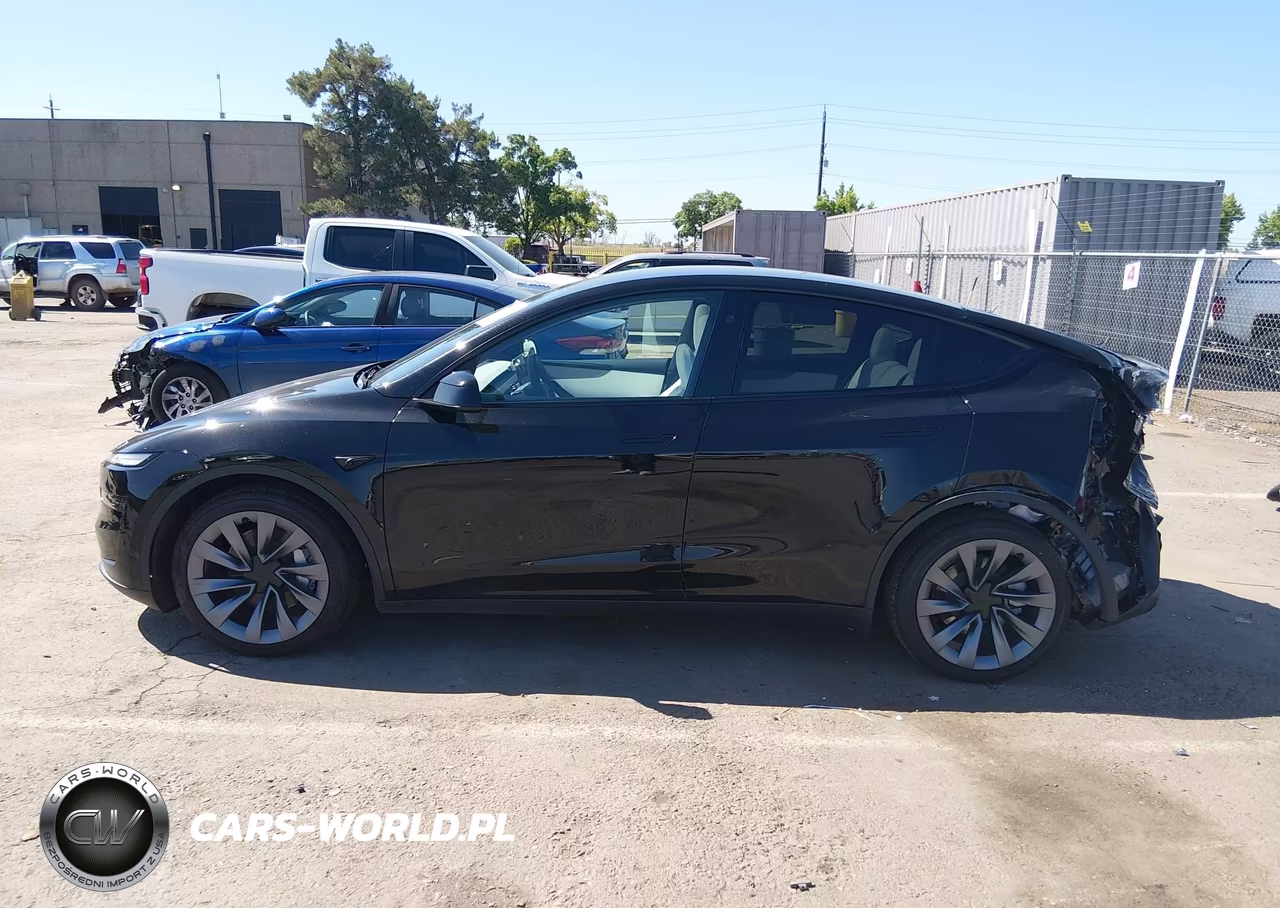 2026 Tesla Model Y All-Wheel Drive-Long Range Launch Series-Premium All-Wheel Drive VIN:7SAYGDEE8TF605399 - 14