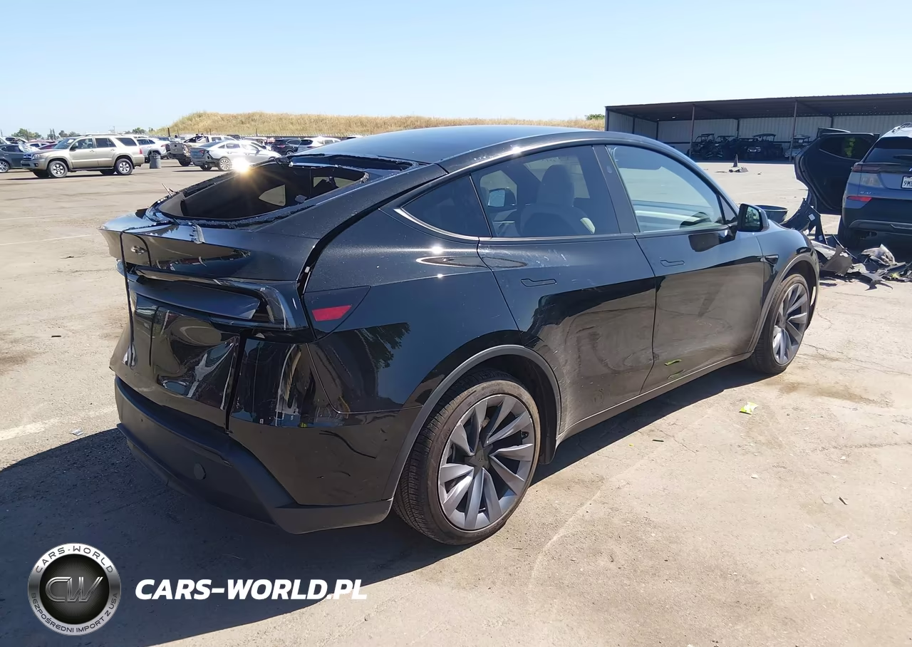 2026 Tesla Model Y All-Wheel Drive-Long Range Launch Series-Premium All-Wheel Drive VIN:7SAYGDEE8TF605399 - 4