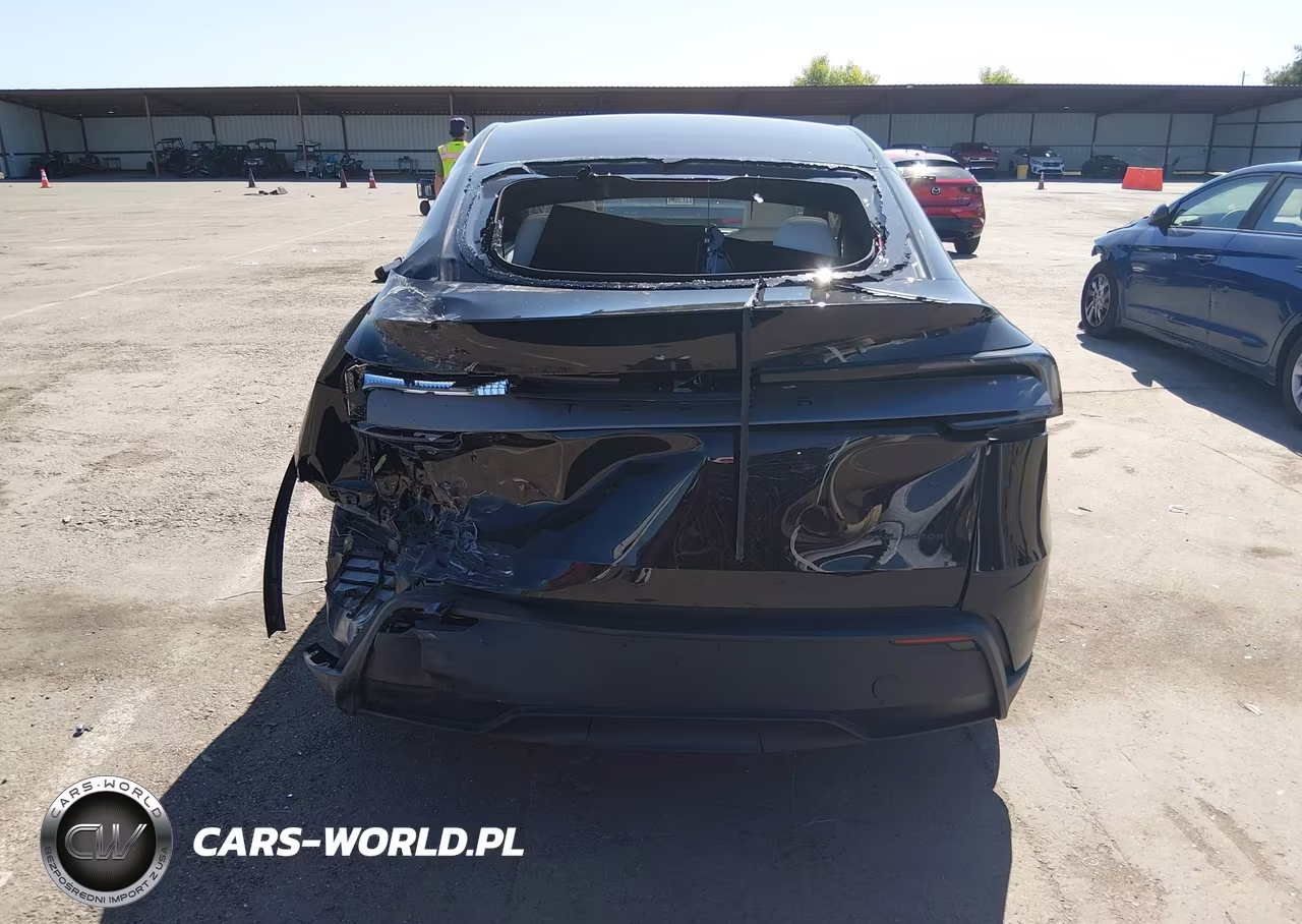 2026 Tesla Model Y All-Wheel Drive-Long Range Launch Series-Premium All-Wheel Drive VIN:7SAYGDEE8TF605399 - 6