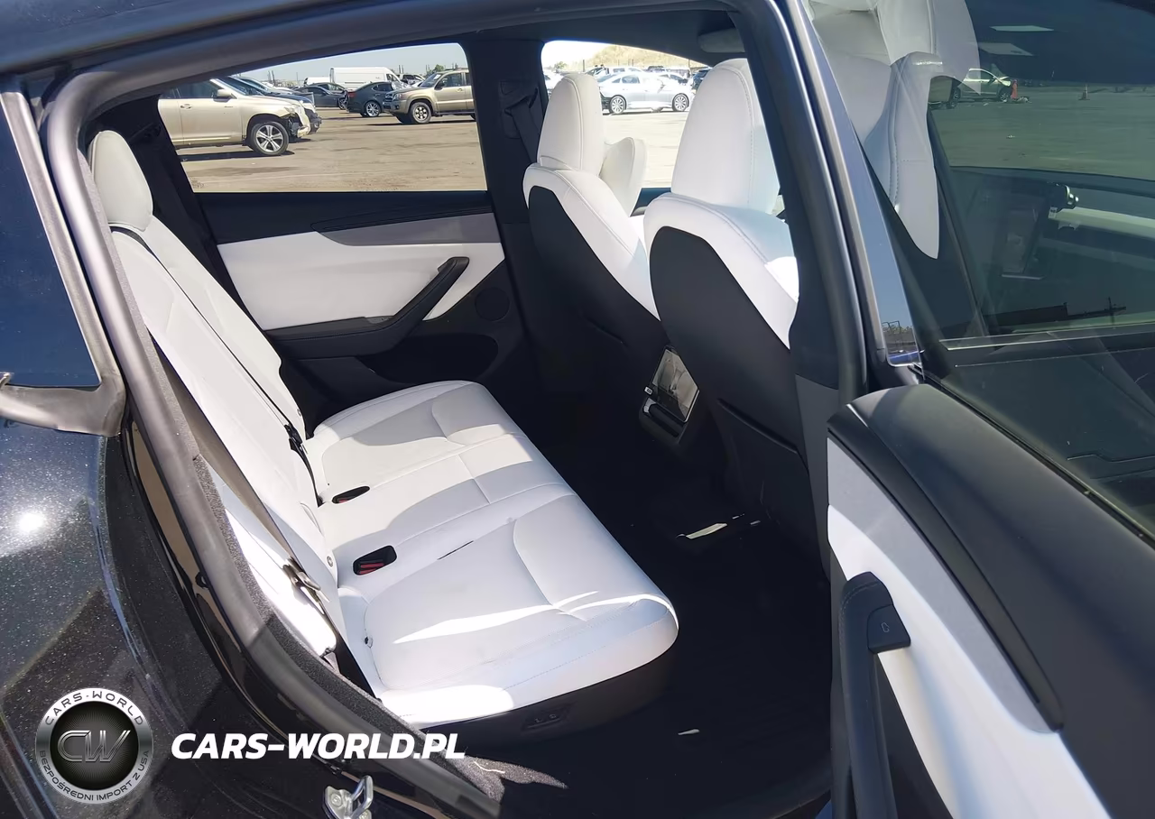 2026 Tesla Model Y All-Wheel Drive-Long Range Launch Series-Premium All-Wheel Drive VIN:7SAYGDEE8TF605399 - 8