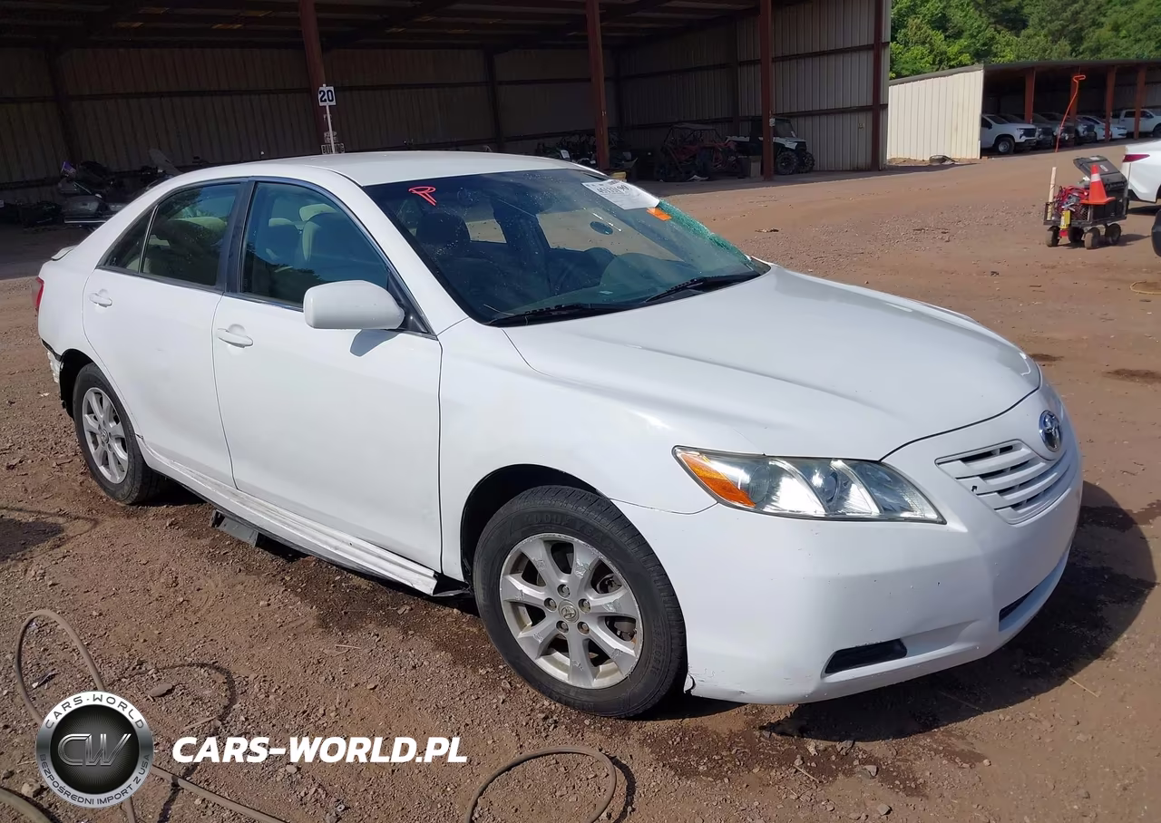 2008 Toyota Camry Le – zdjęcie 1 z 17
