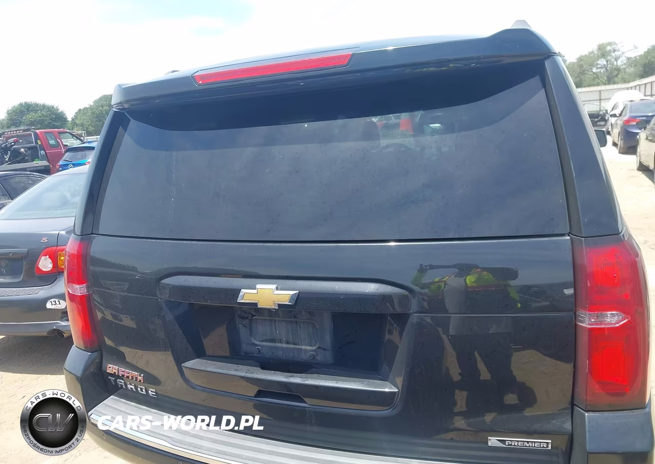 2018 Chevrolet Tahoe Premier VIN:1GNSCCKC4JR244716 - 16