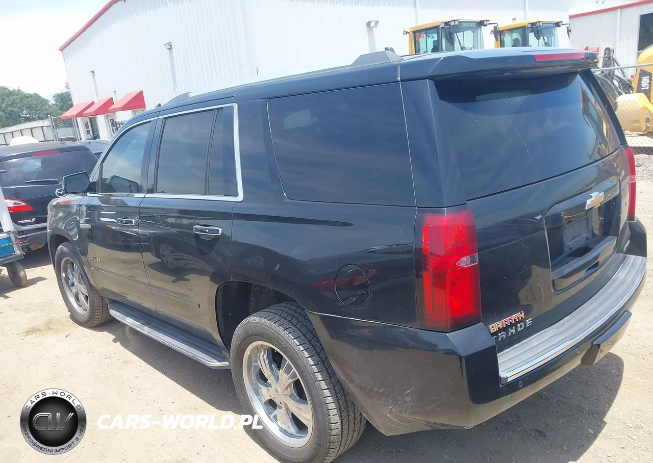 2018 Chevrolet Tahoe Premier VIN:1GNSCCKC4JR244716 - 3