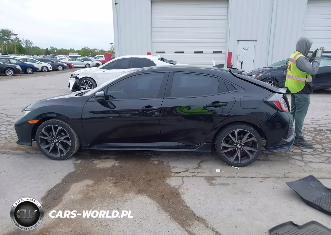 2018 Honda Civic Sport Touring VIN:SHHFK7H91JU220488 - 14