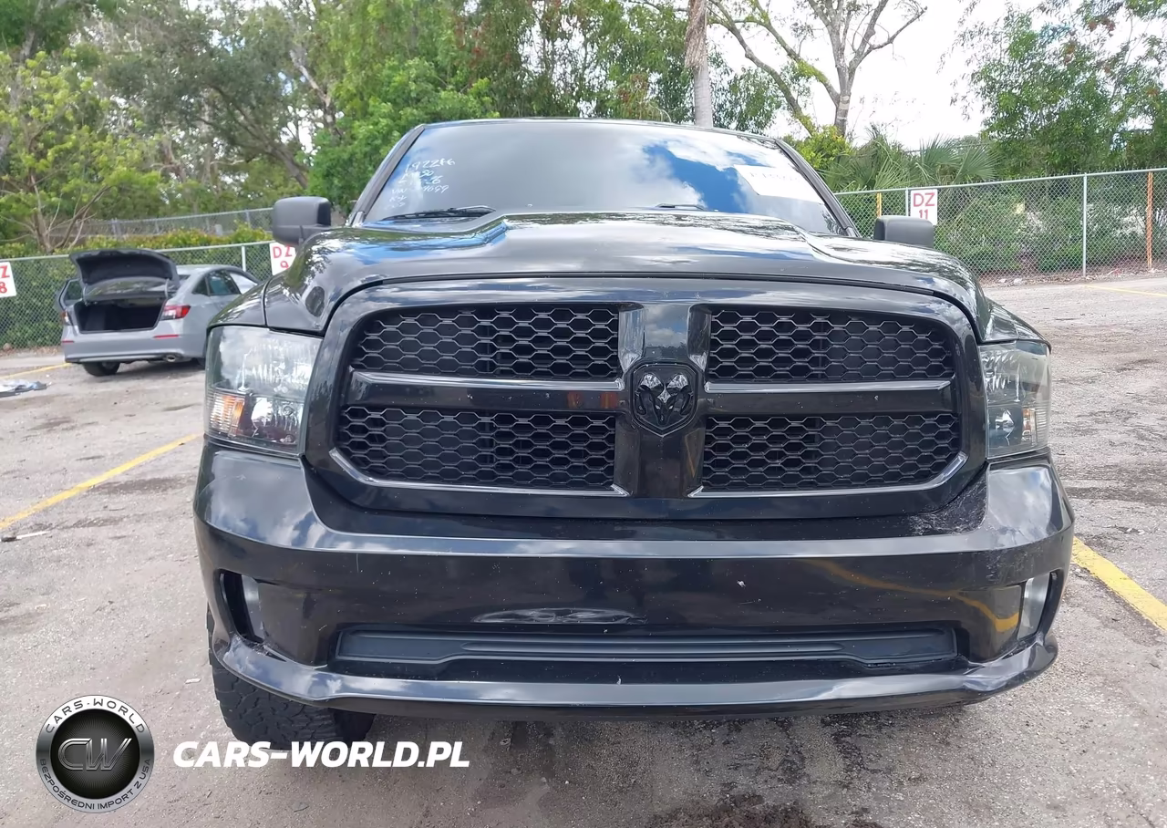 2018 Ram 1500 Express 4X2 5'7 Box VIN:1C6RR6KGXJS304699 - 12