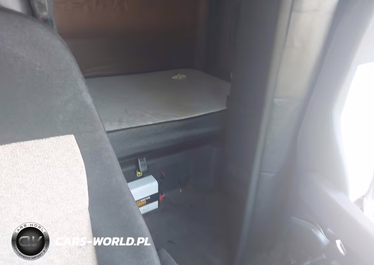 2019 Freightliner New Cascadia 126 VIN:1FUJHHDR0KLKL9708 - 21