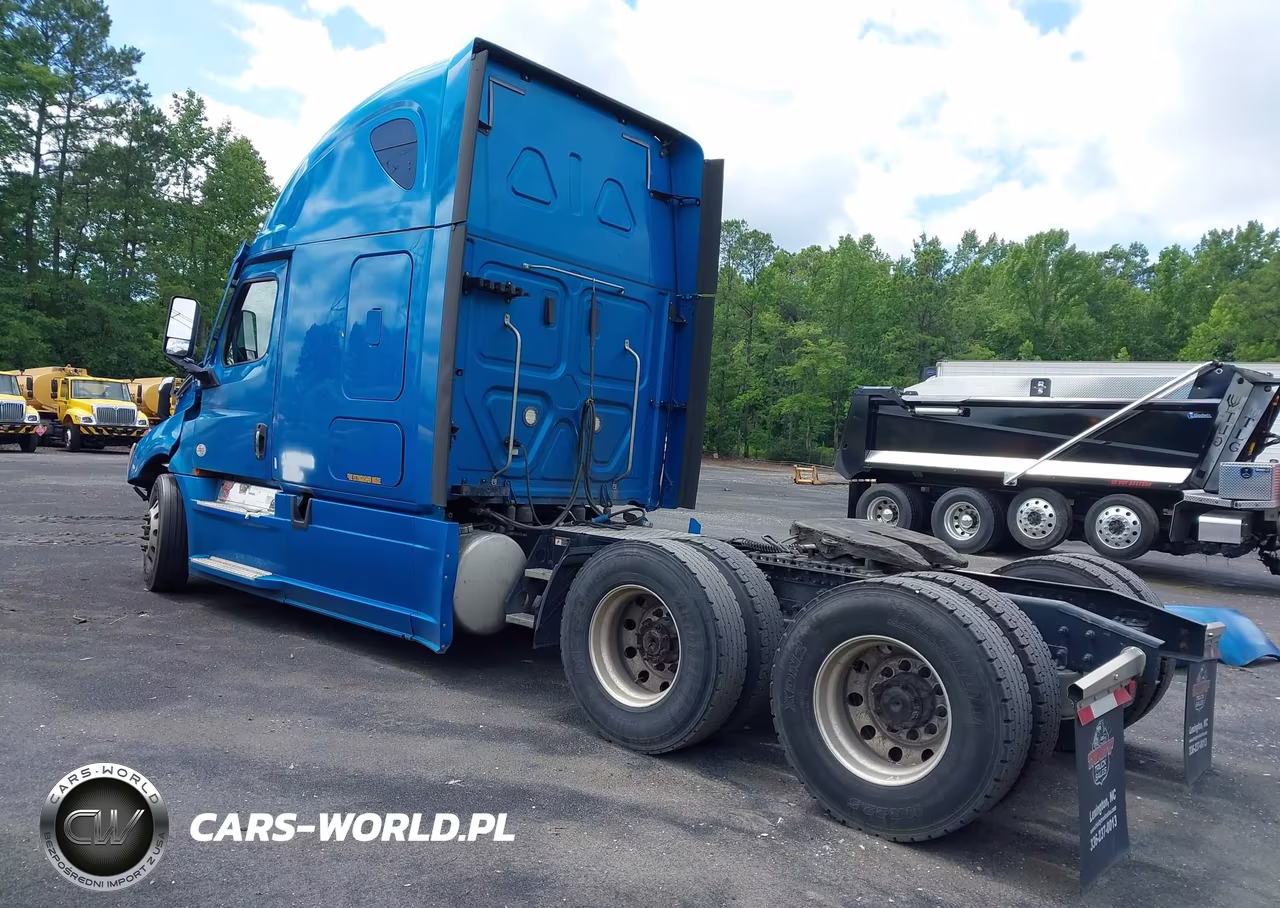 2019 Freightliner New Cascadia 126 VIN:1FUJHHDR0KLKL9708 - 3