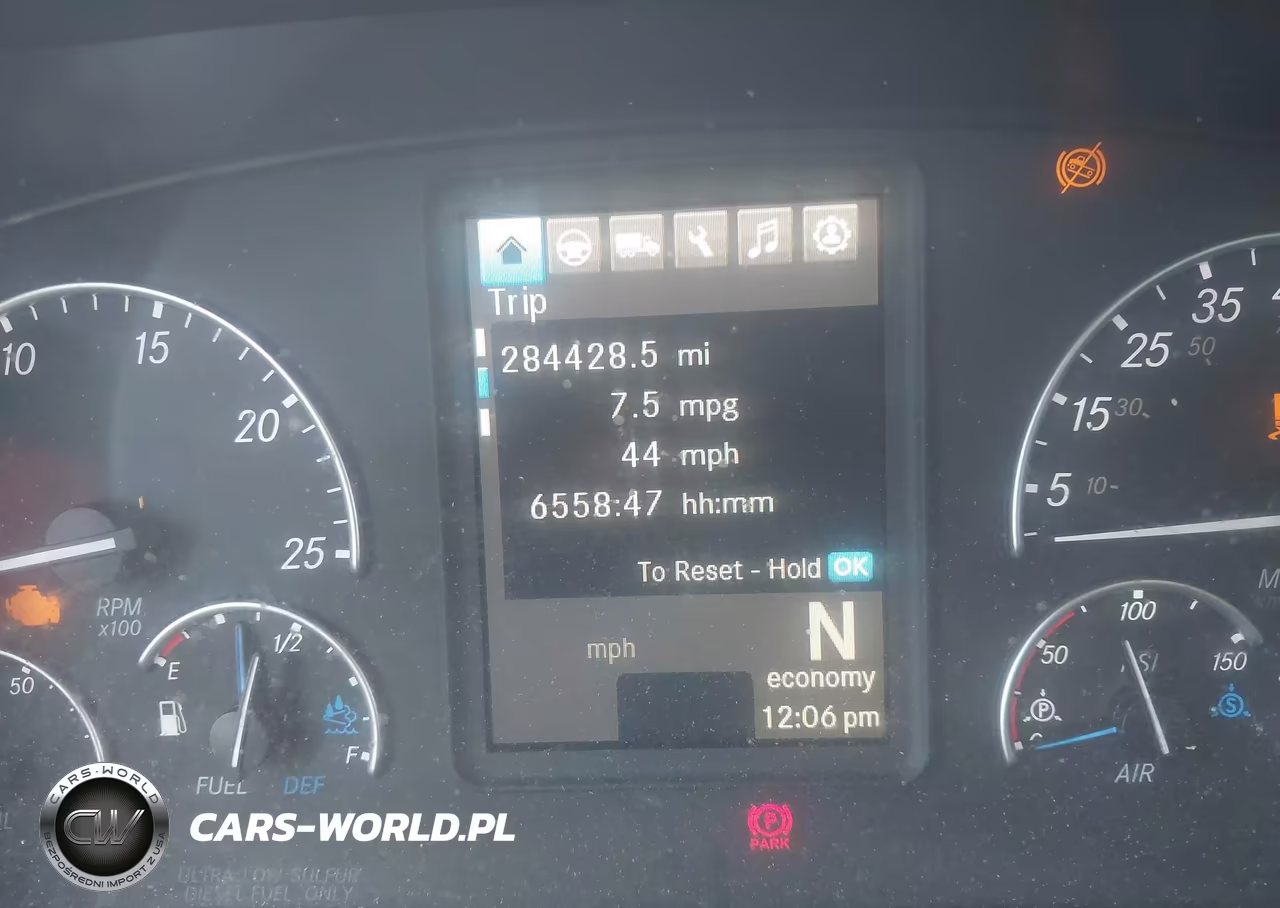 2019 Freightliner New Cascadia 126 VIN:1FUJHHDR0KLKL9708 - 5