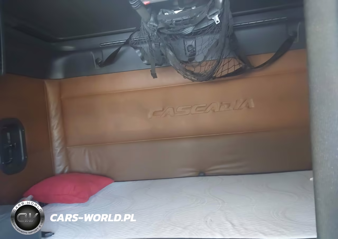 2019 Freightliner New Cascadia 126 VIN:1FUJHHDR0KLKL9708 - 6