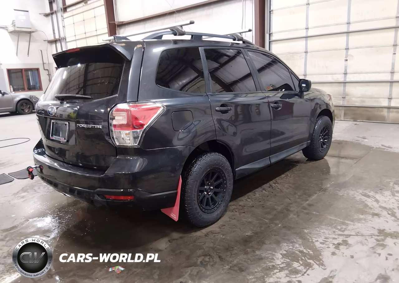 2018 Subaru Forester 2.5I Premium VIN:JF2SJAGC9JH448608 - 4