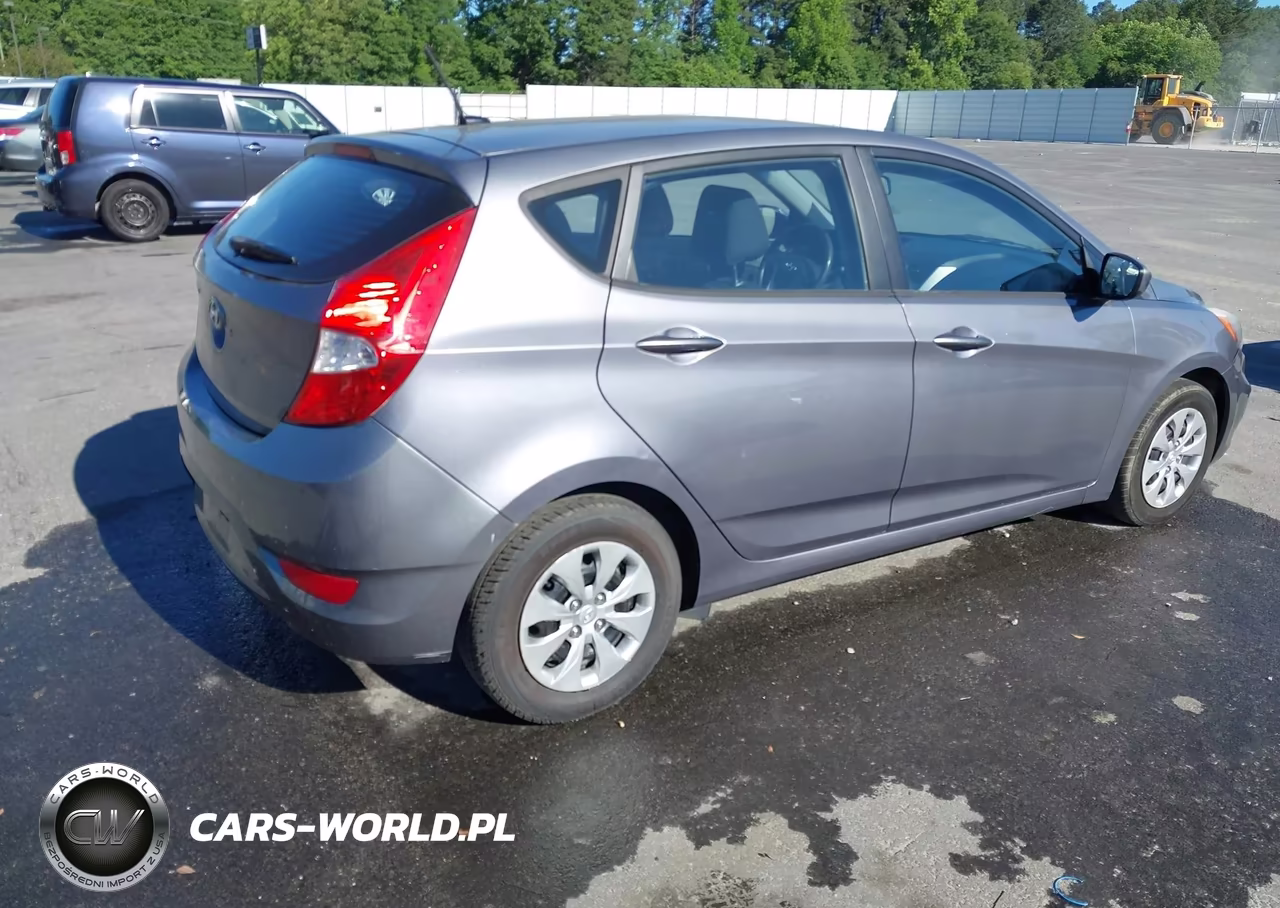 2016 Hyundai Accent Se VIN:KMHCT5AE3GU257549 - 4