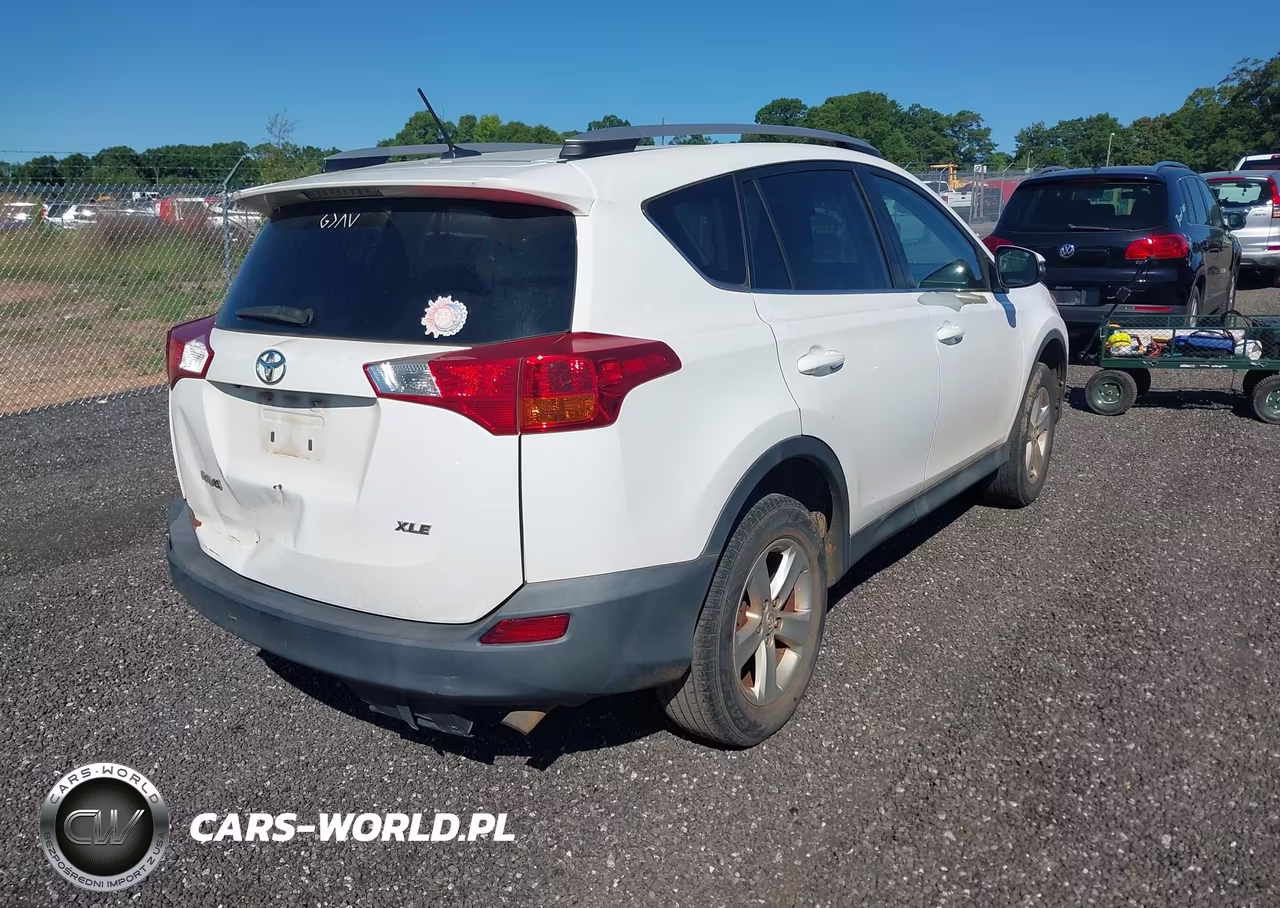 2013 Toyota Rav4 Xle VIN:2T3WFREV9DW043206 - 4