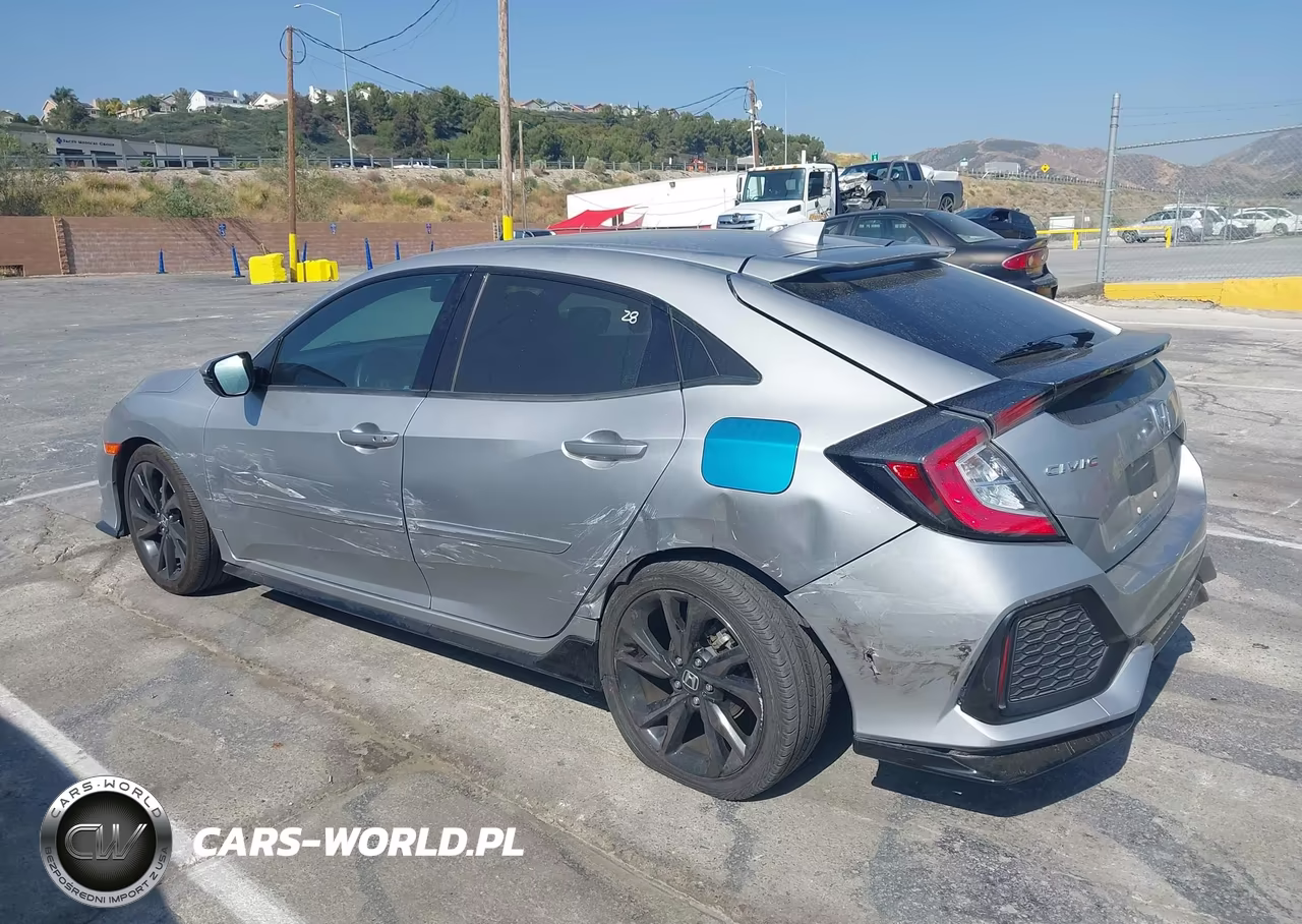 2018 Honda Civic Sport Touring VIN:SHHFK7H99JU414704 - 3