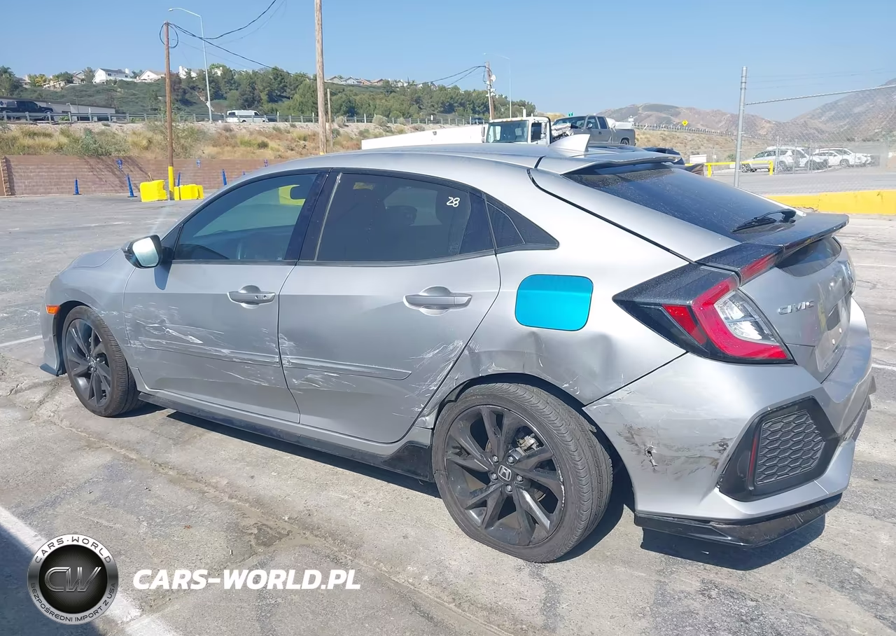 2018 Honda Civic Sport Touring VIN:SHHFK7H99JU414704 - 6