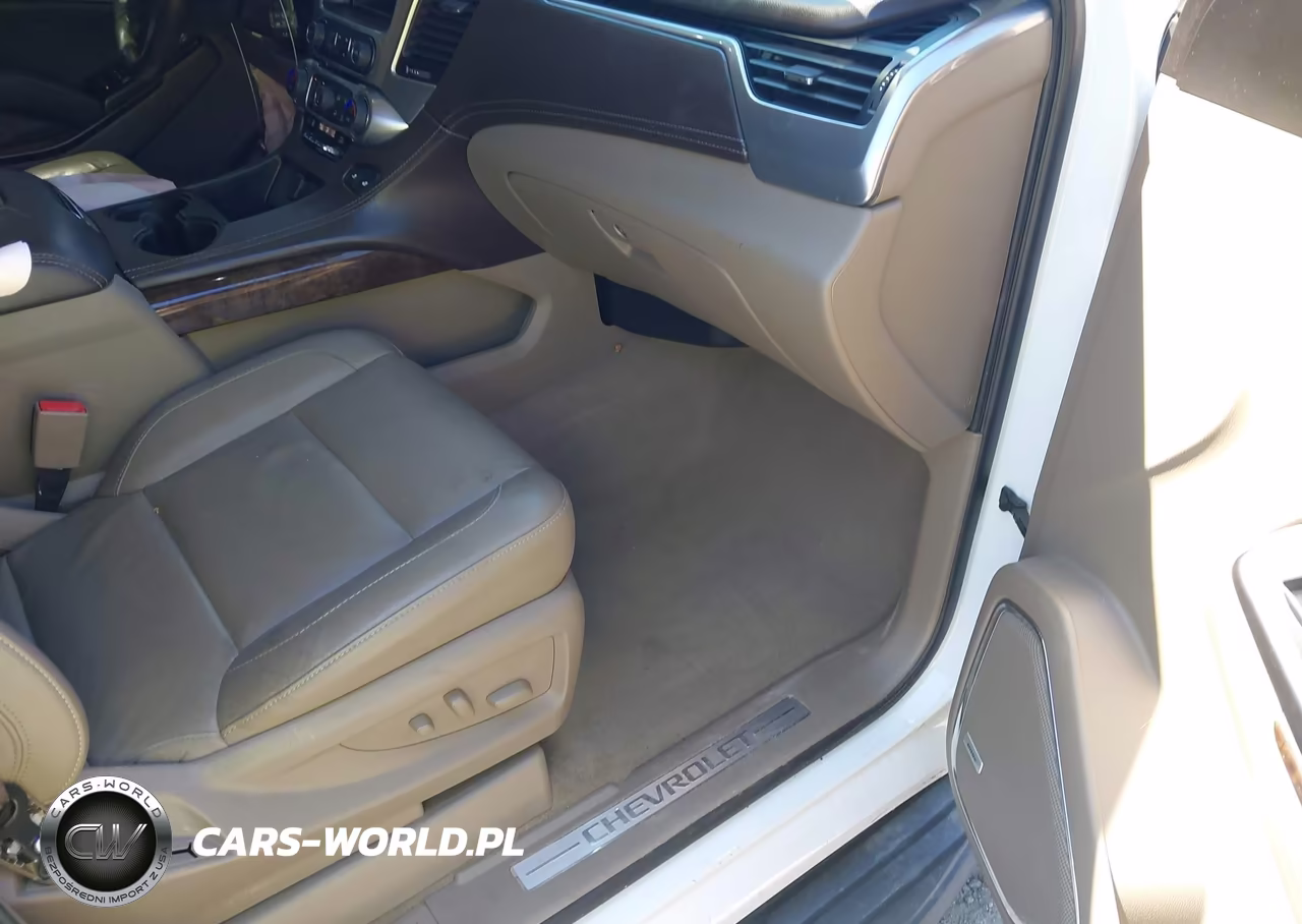 2019 Chevrolet Tahoe Lt VIN:1GNSCBKC4KR408560 - 5