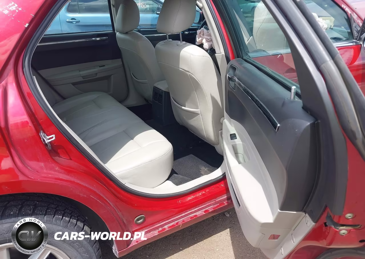 2007 Chrysler 300 Touring VIN:2C3KK53G97H781698 - 8