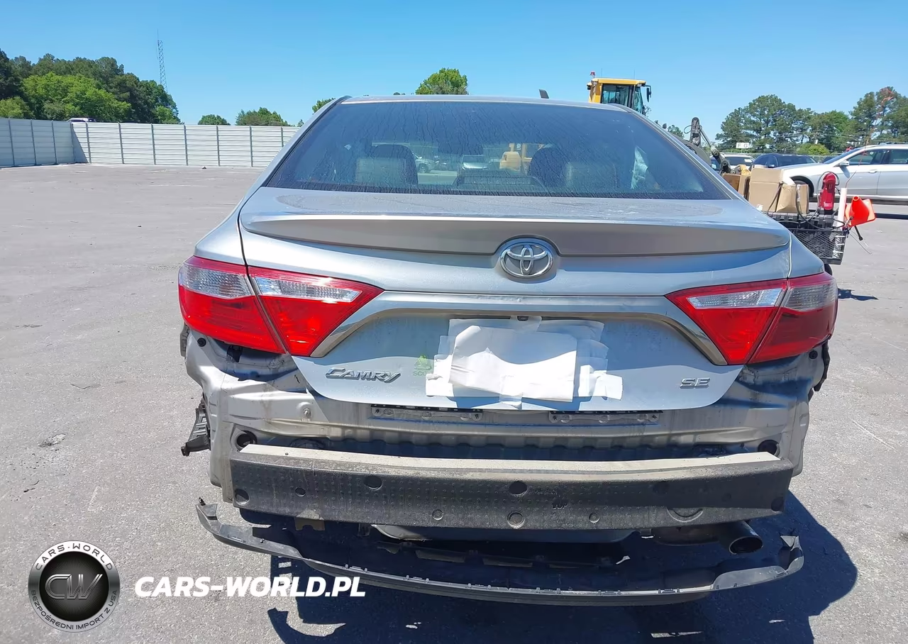 2016 Toyota Camry Se VIN:4T1BF1FK8GU137031 - 17