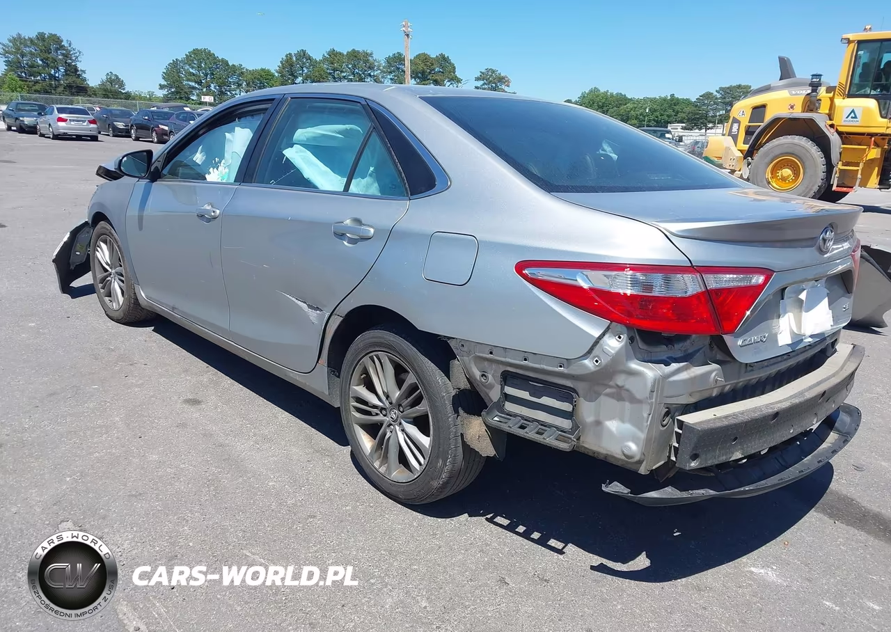 2016 Toyota Camry Se VIN:4T1BF1FK8GU137031 - 3