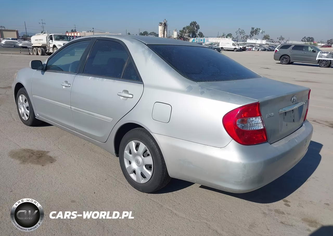 2003 Toyota Camry Le VIN:4T1BE32K83U176703 - 3