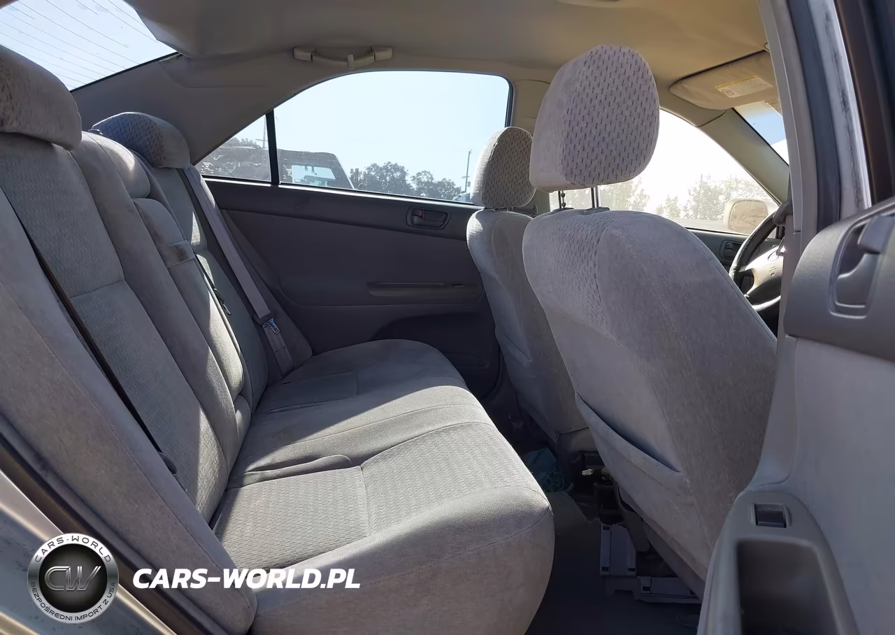 2003 Toyota Camry Le VIN:4T1BE32K83U176703 - 8