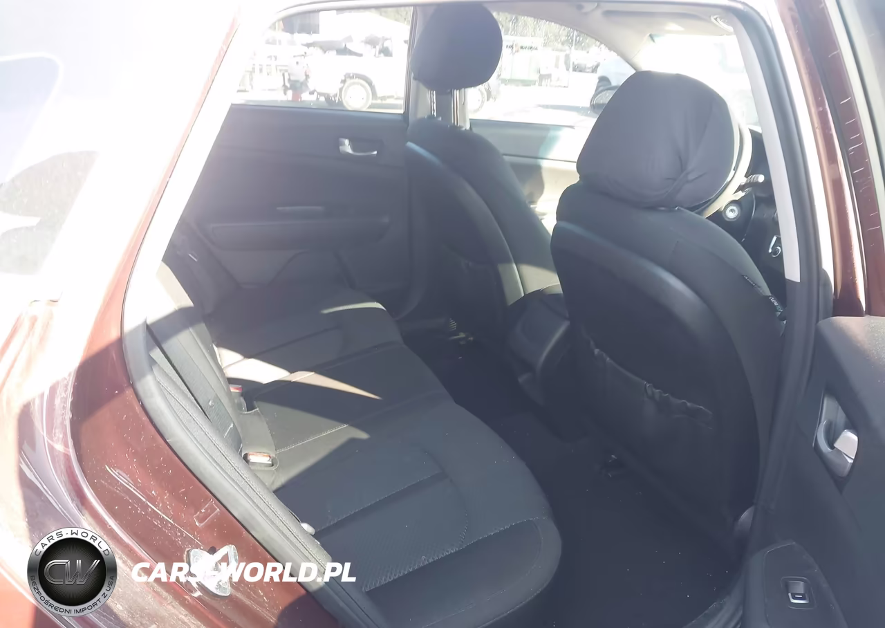 2017 Kia Optima Lx VIN:5XXGT4L31HG127126 - 8