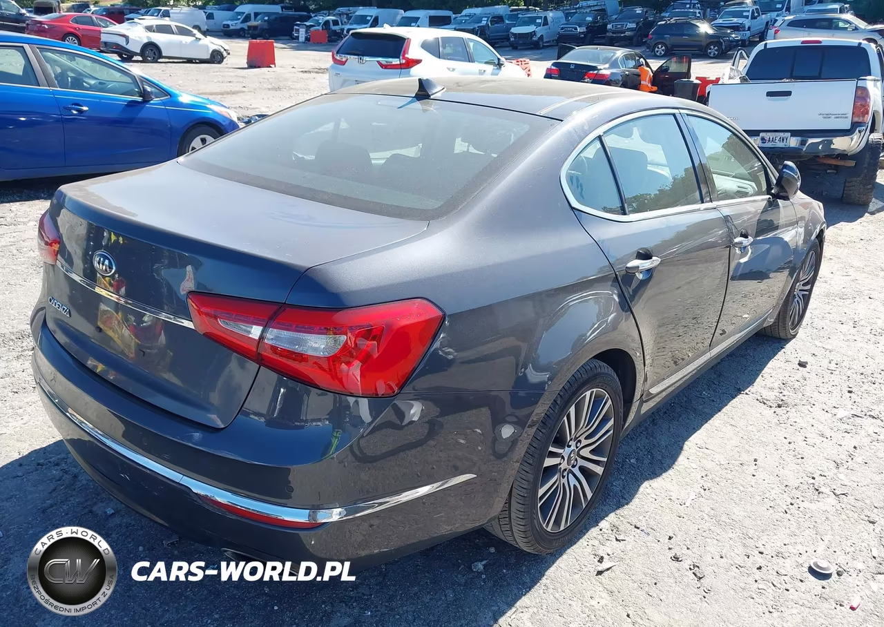 2015 Kia Cadenza Premium VIN:KNALN4D79F5176275 - 4