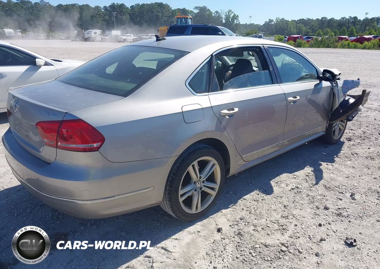 2012 Volkswagen Passat 2.0L Tdi Sel Premium VIN:1VWCN7A32CC025269 - 4