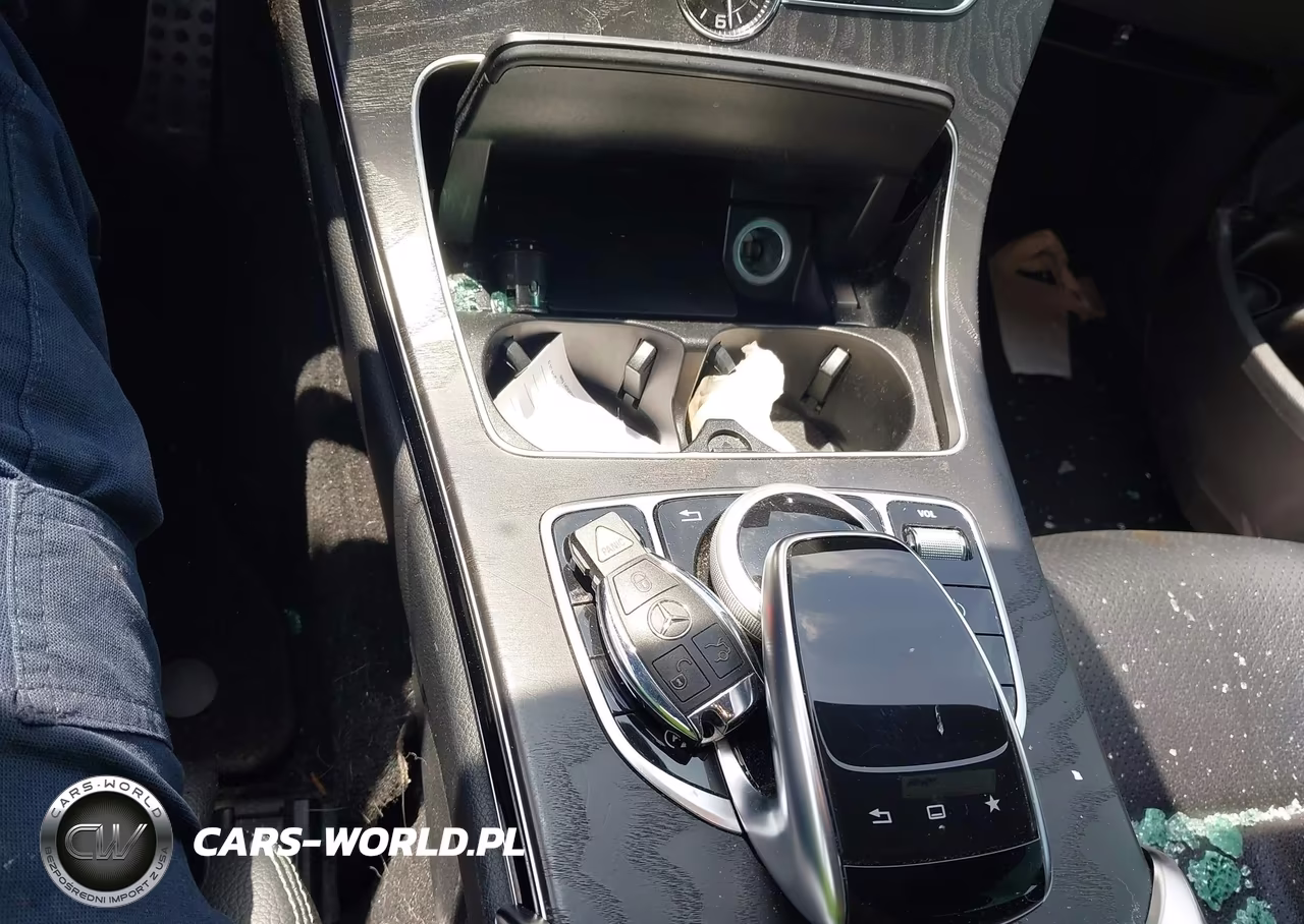 2016 Mercedes-Benz C 300 Sport VIN:55SWF4JB3GU163039 - 11