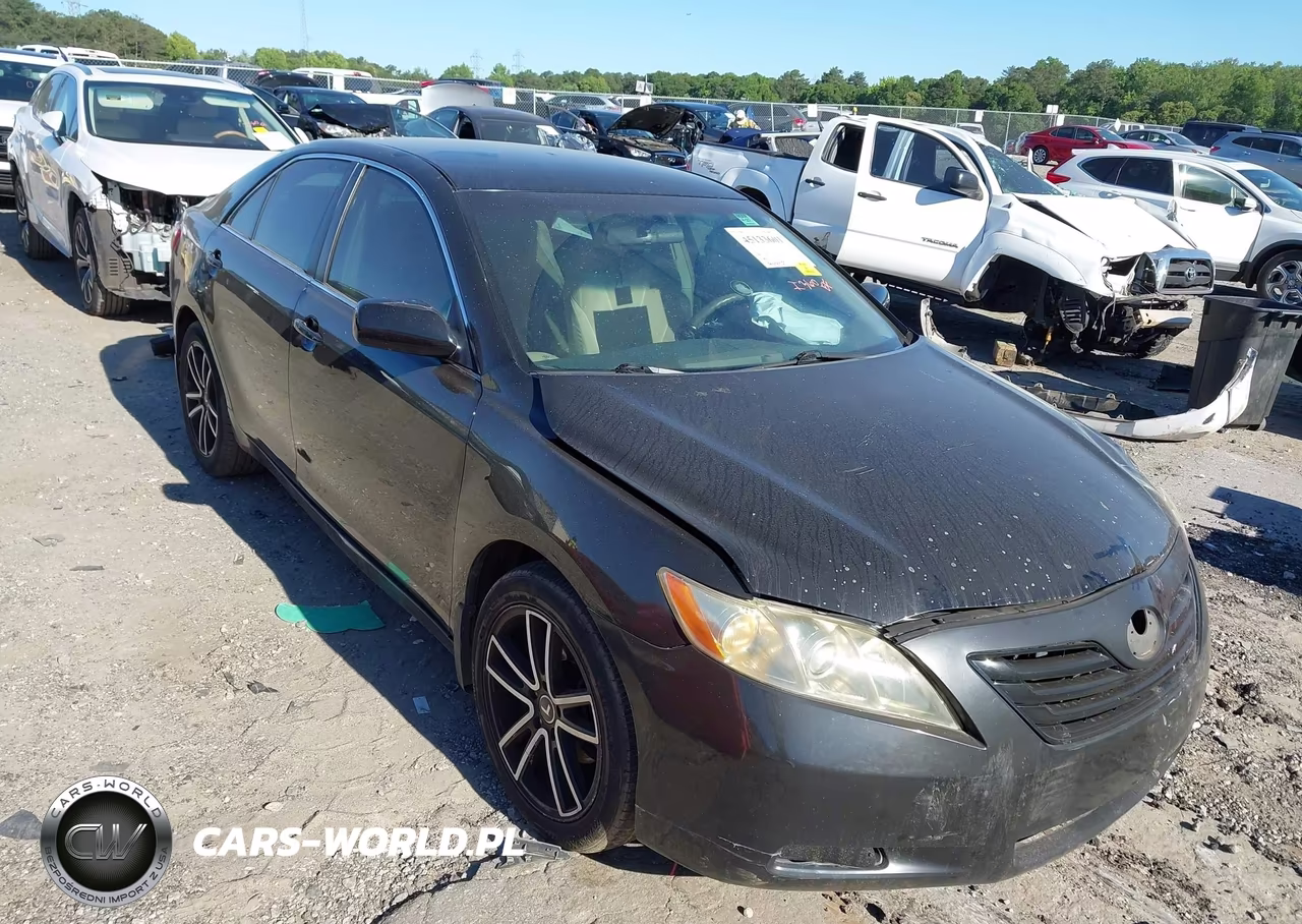 2009 Toyota Camry Le – zdjęcie 1 z 18