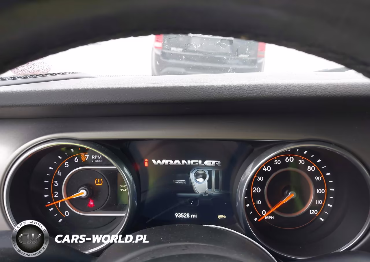 2018 Jeep Wrangler Unlimited Sport VIN:1C4HJXDG2JW105217 - 7