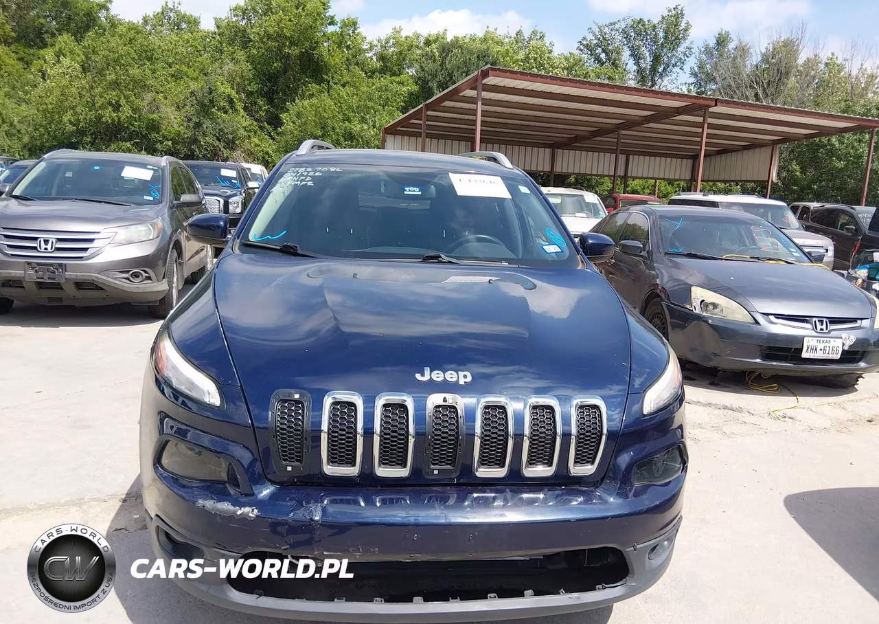 2016 Jeep Cherokee Latitude VIN:1C4PJLCS2GW106807 - 12