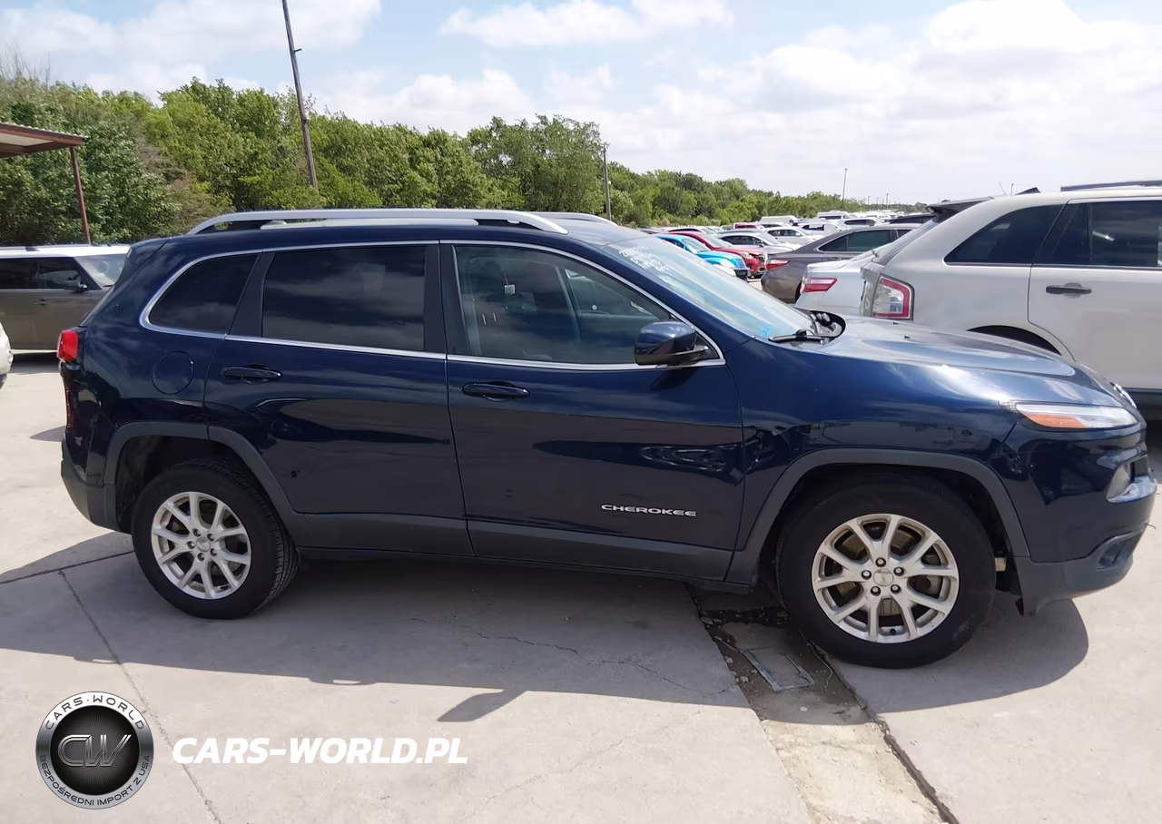 2016 Jeep Cherokee Latitude VIN:1C4PJLCS2GW106807 - 13