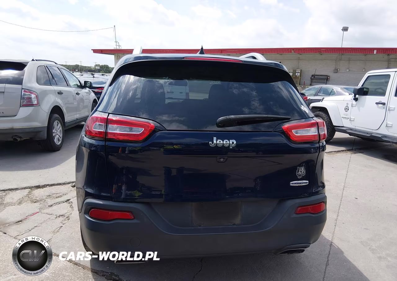 2016 Jeep Cherokee Latitude VIN:1C4PJLCS2GW106807 - 16